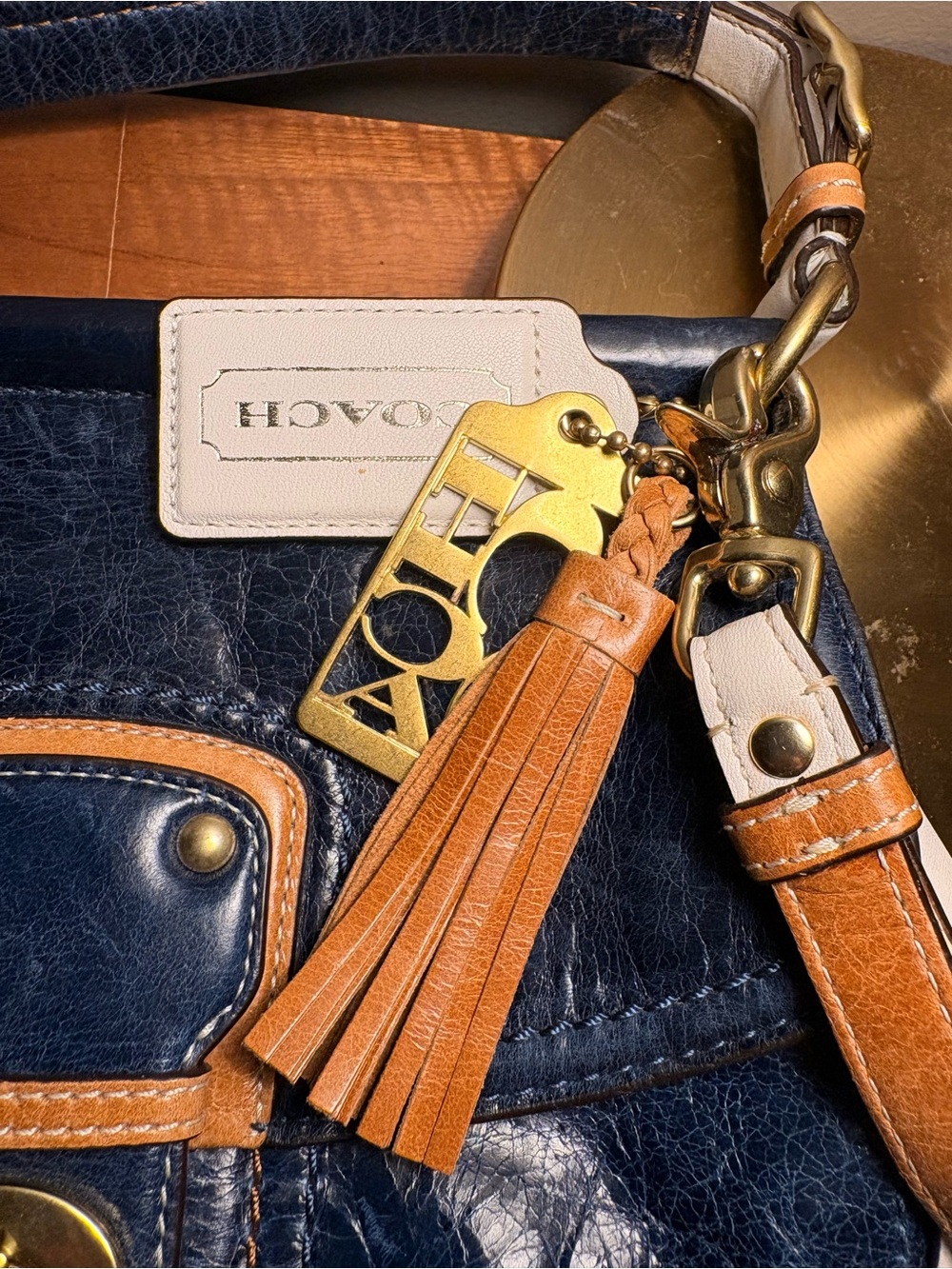Coach 70th Anniversary Limited Edition Willis Navy and Tan - Shoulder Bag - Picture 4 of 14